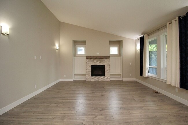 Building Photo - Spectacular Newer Construction Aloha 4 Bed/2.5 Bath Home on Dead-End Street