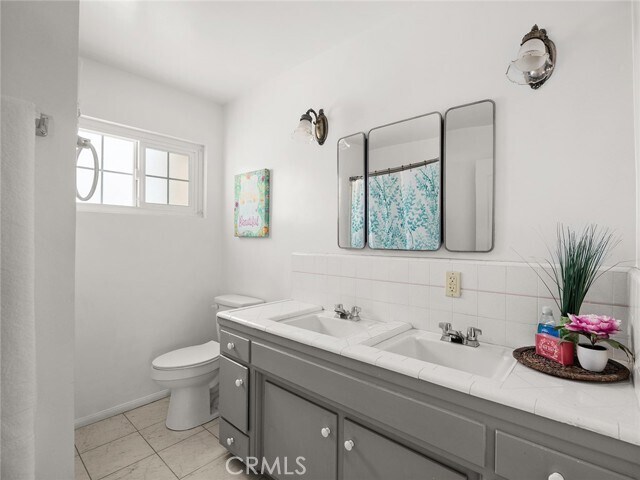 Building Photo - 5302 W Ave L-2