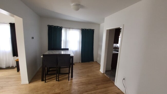 Building Photo - Move-In Ready 2BR/2BA with Garage – Great Location