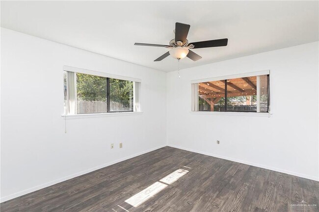 Building Photo - 21 Orchid Ave