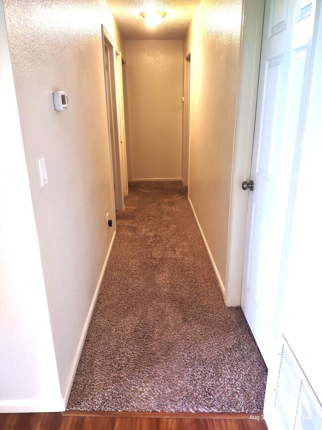 Building Photo - 2-bedroom Condo Available in Quiet Senior-...