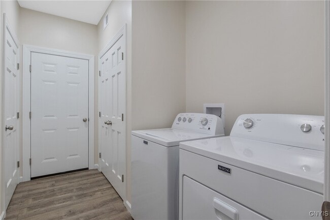 Building Photo - 25 Zahler Tract