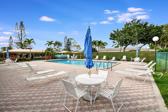 Building Photo - 2401 Del-Aire Blvd