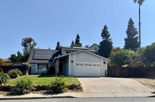 Building Photo - Beautiful 4-Bedroom, 3-Bath Home with Pool...