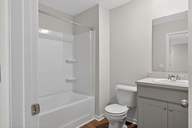 Building Photo - 127 Birch Cir