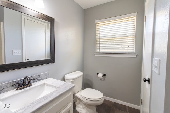 Building Photo - 4807 Del Rio Trail