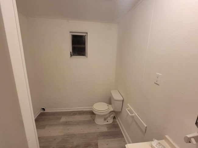 Building Photo - 5116 Twitty St