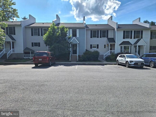 Building Photo - 21 Stonewall Ct
