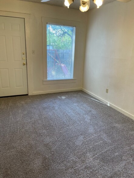 Bedroom - 1602 Palm St