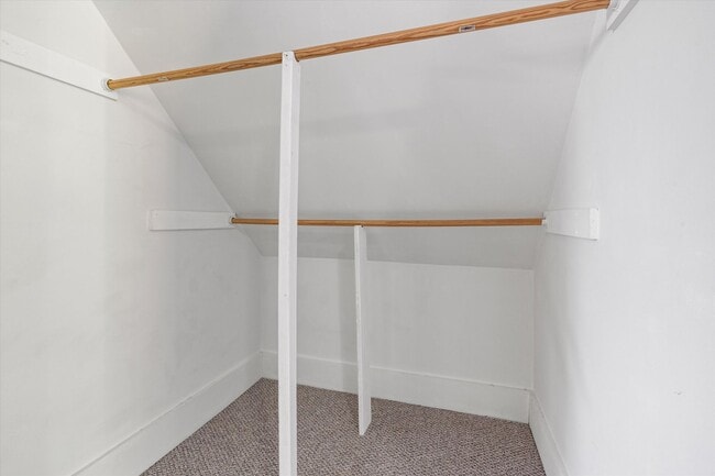 Building Photo - 113 Warren St