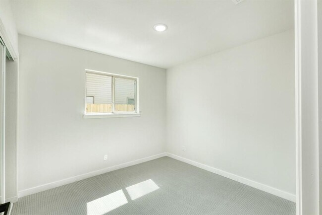 Building Photo - 1702 Wagon Gap Dr