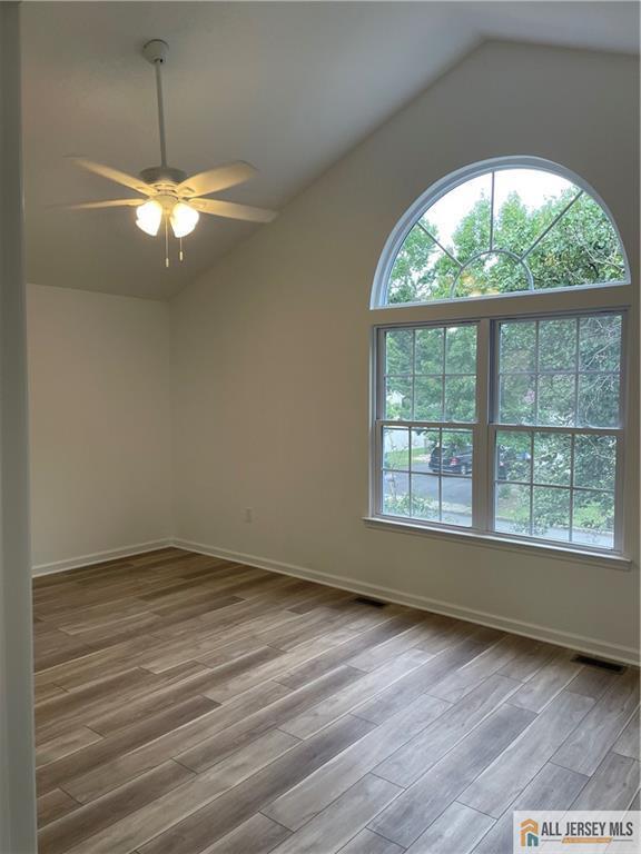 Building Photo - 127 Sassafras Ct