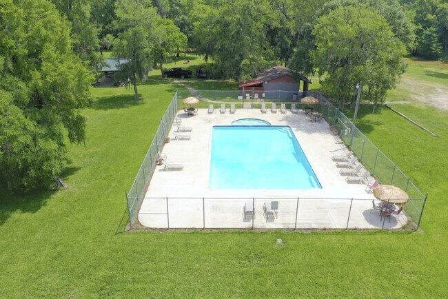 Building Photo - 1048 Cypress Lakes Cir