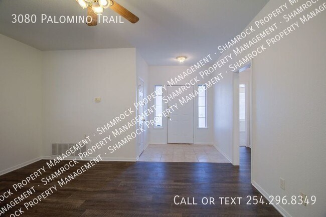 Building Photo - Surrey Ridge Duplex