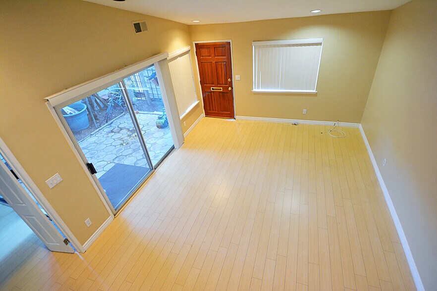 Building Photo - 10051 Valley Circle Blvd