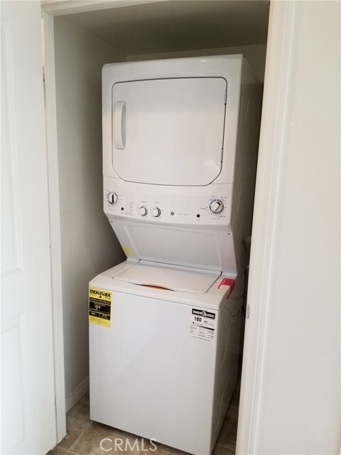 Building Photo - 74 Rose Arch