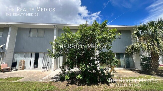 Building Photo - 1010 N Fiske Blvd