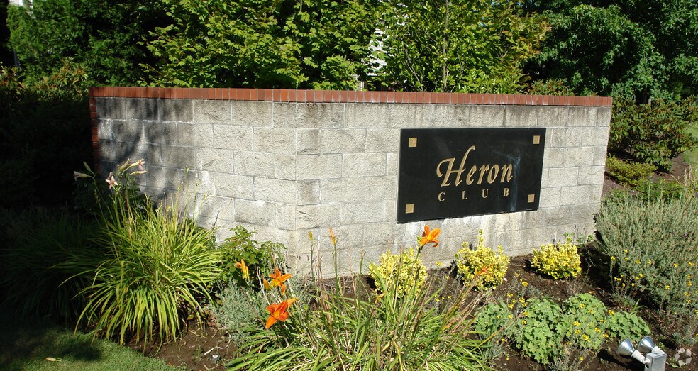 The Heron Club 2050 Goodpasture Loop Eugene OR 97401 Apartment Finder