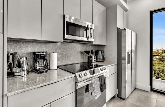 Building Photo - Ocean Wave Apartments