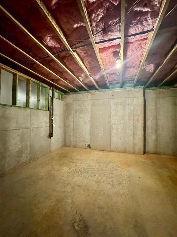 Building Photo - 232 Pinehurst Dr