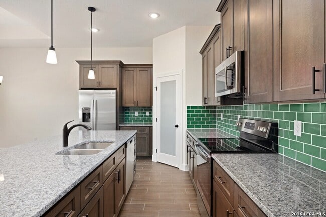 Building Photo - 406 Park Cir