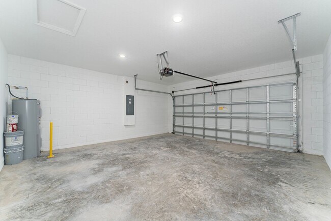 Building Photo - Almost New 4/3.5 Home with Waterview and 2...