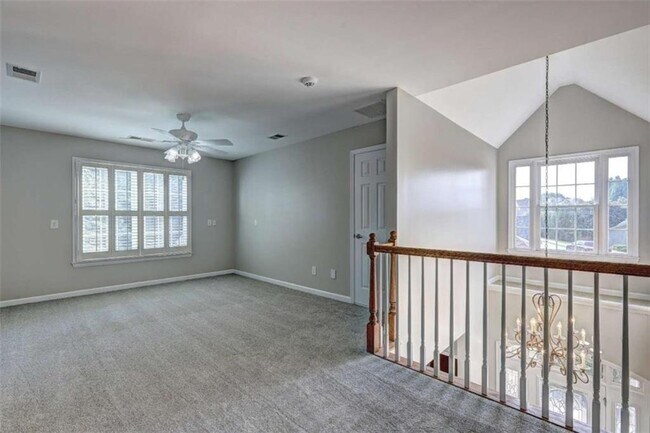 Building Photo - 490 Grand Teton Cir