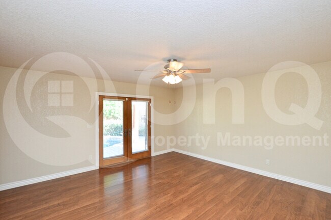 Building Photo - Beautiful Phoenix Property!