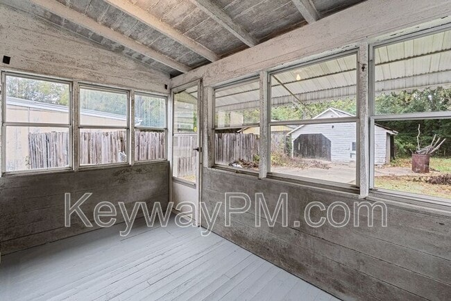 Building Photo - 1870 Kissingbower Rd