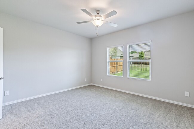 Building Photo - 716 Caraway Dr