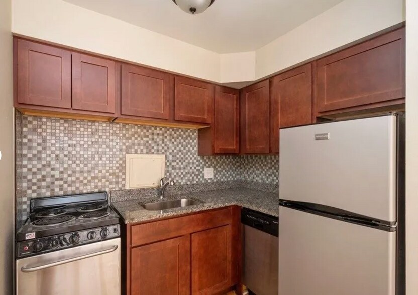 Building Photo - 1443 N Dearborn St