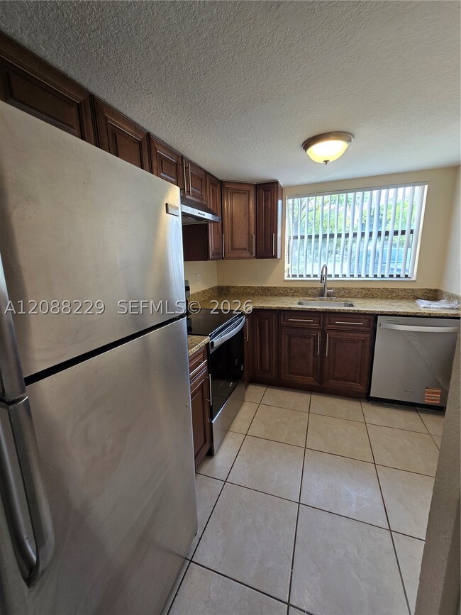 Building Photo - 4181 NW 114th Ave