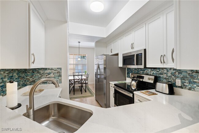 Building Photo - 757 Wiggins Lake Dr