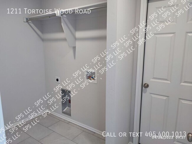 Building Photo - 1211 Tortoise Wood Rd