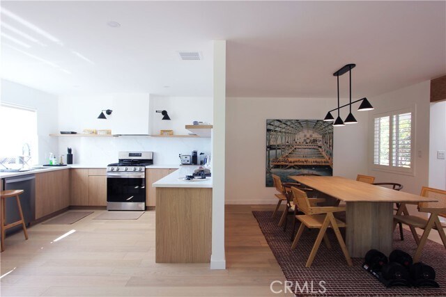 Building Photo - 1914 Pelican Ave