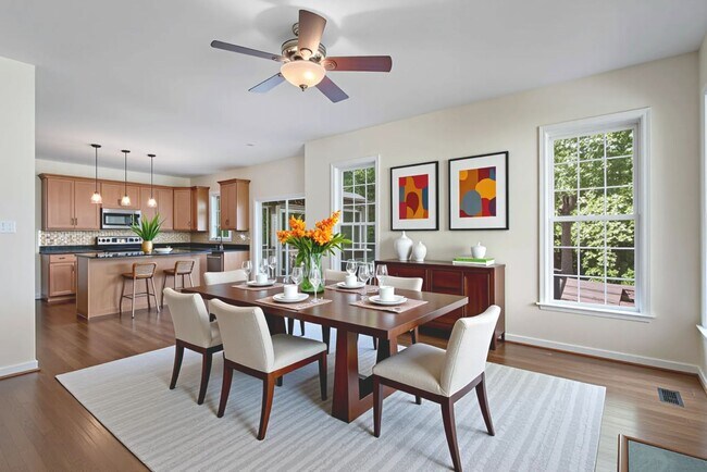 Building Photo - BEAUTIFUL 5 BEDROOM HOME IN HAMPTON PARK