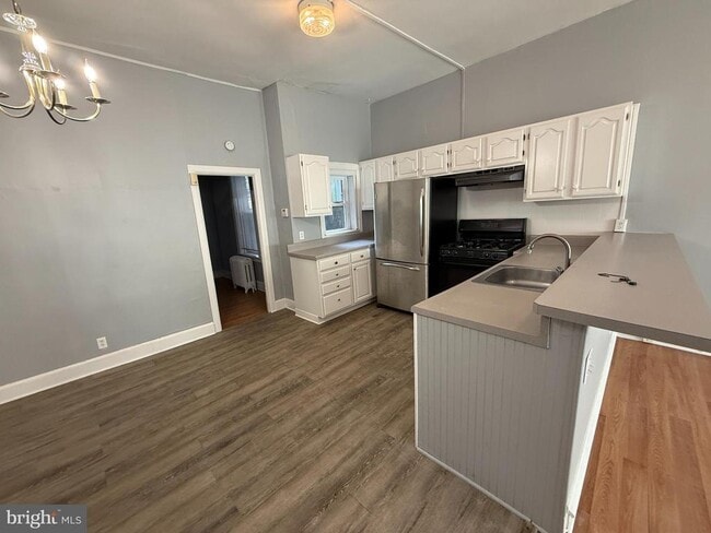 Building Photo - 2423 E Allegheny Ave