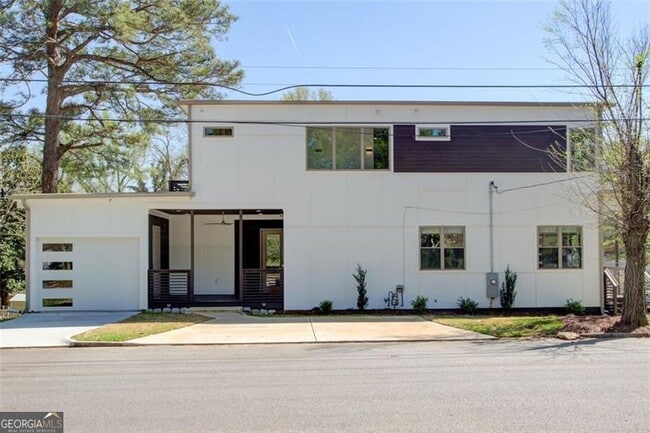 Building Photo - 210 Mathewson Pl SW
