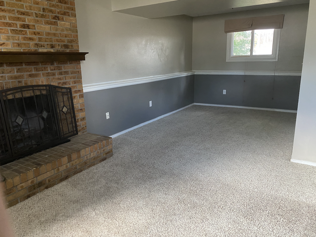 Building Photo - 104 Briarwood Ct