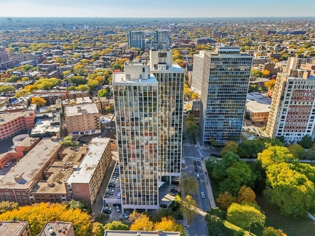 Building Photo - 345 W Fullerton Pkwy