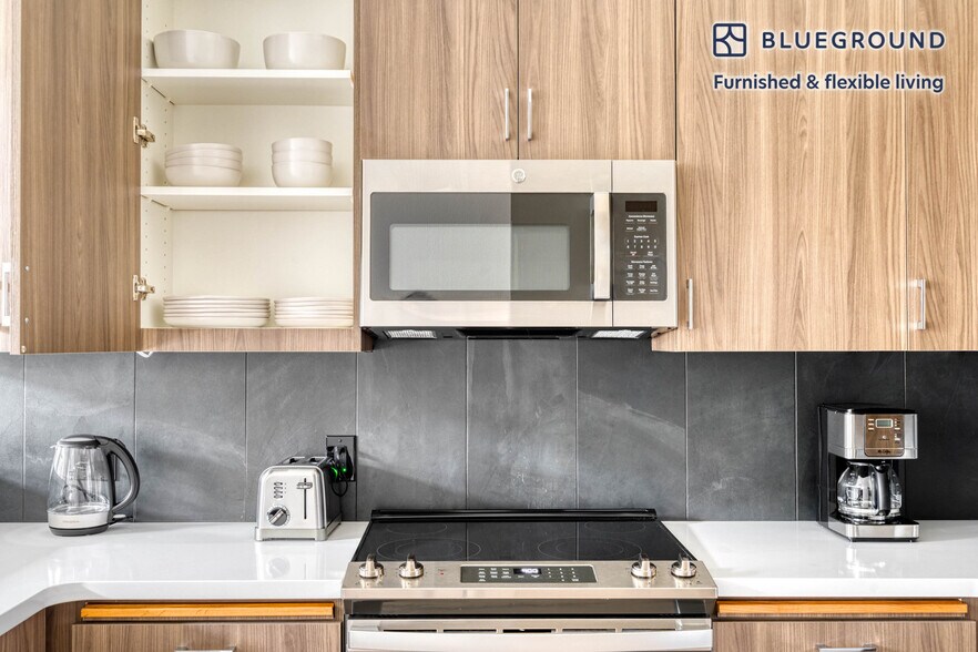 Building Photo - 1545 San Antonio St