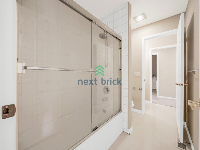 Building Photo - 4 Bed 2.5 Bath Single Family for Rent