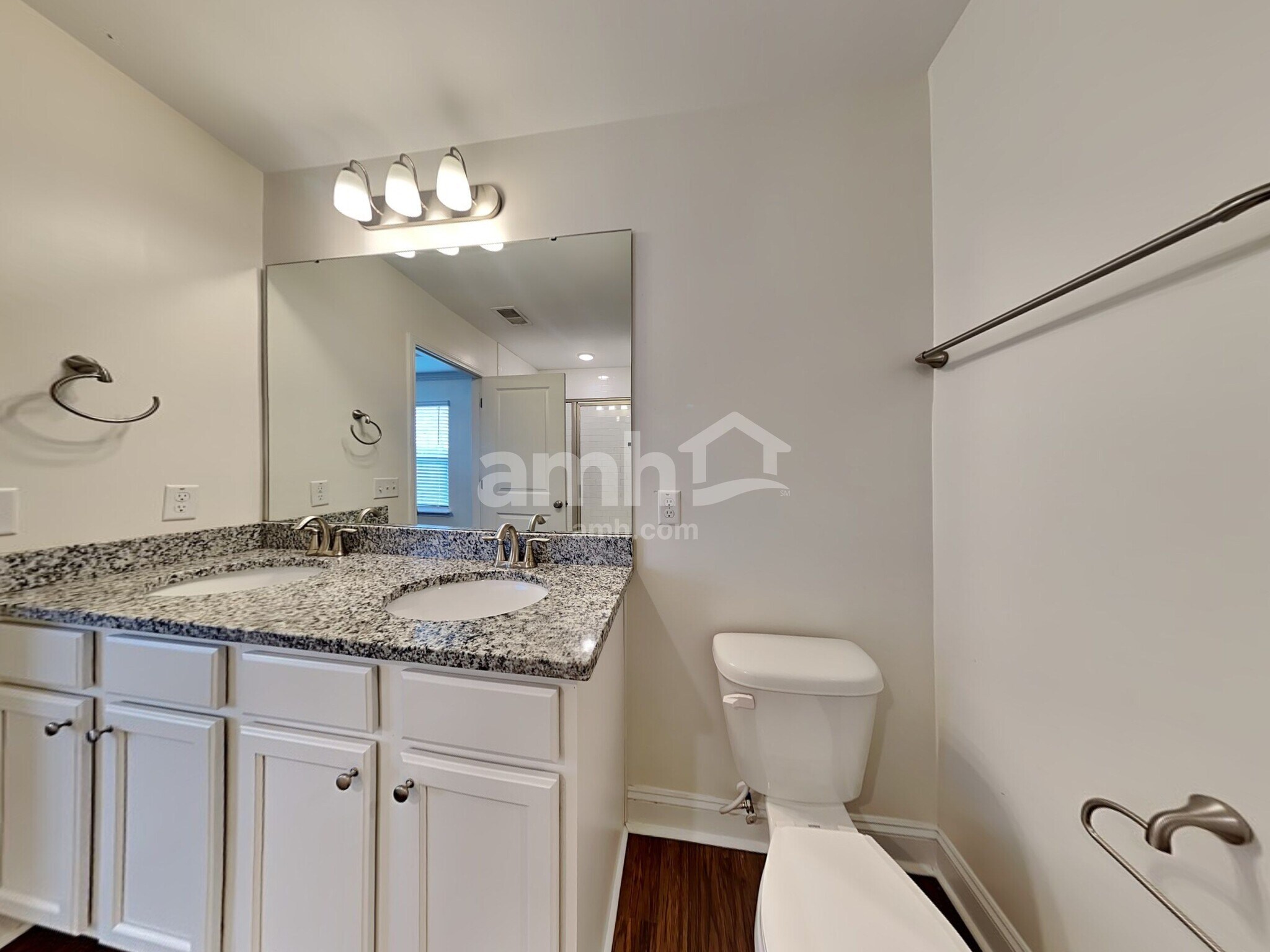 Building Photo - 447 Brookgreen Dr