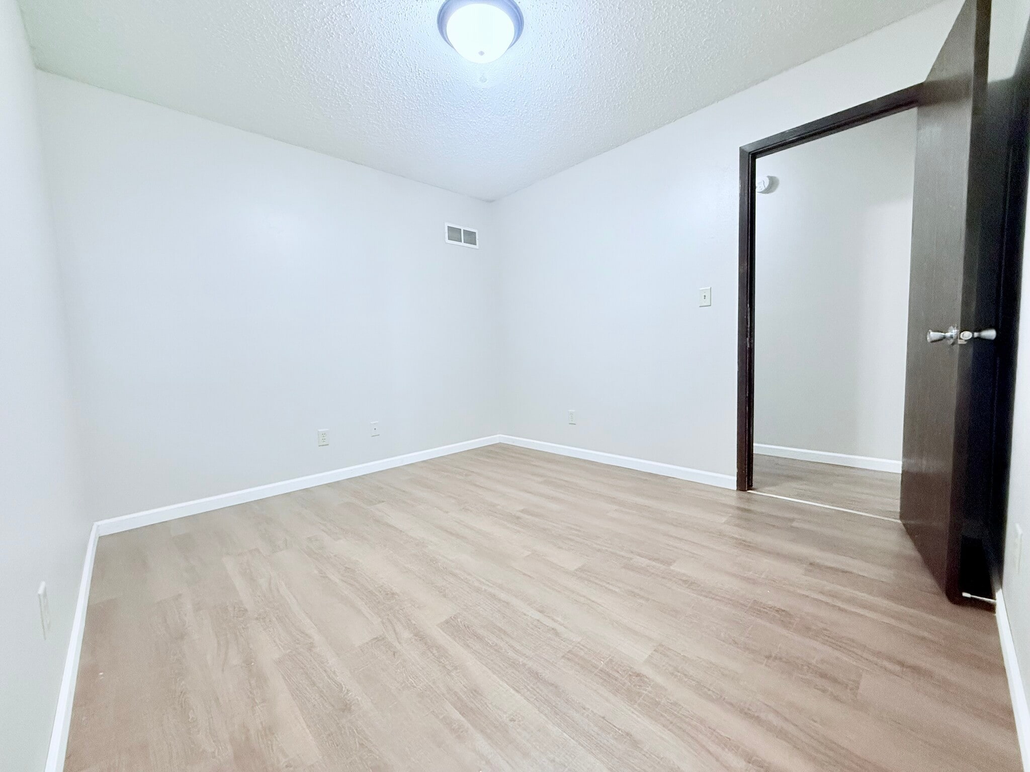 Bed #2 - 2302 W 3rd St