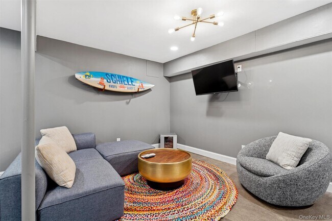 Building Photo - 1510 Maple Ln