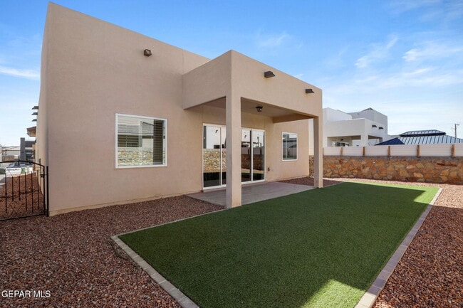 Building Photo - 12321 Desert Dove Ave
