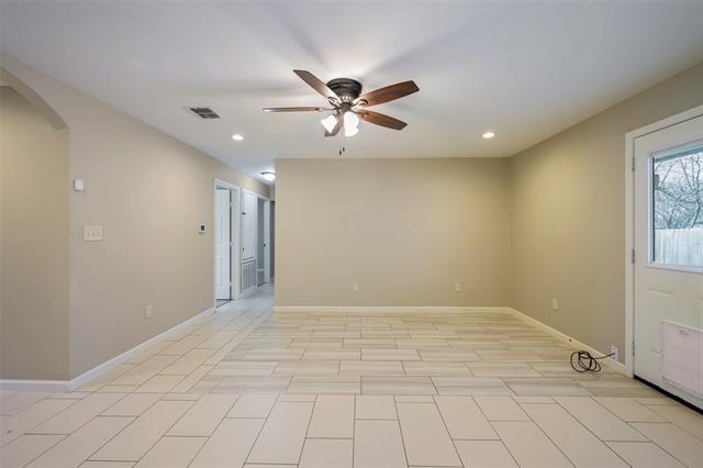 Building Photo - 1240 Carla St