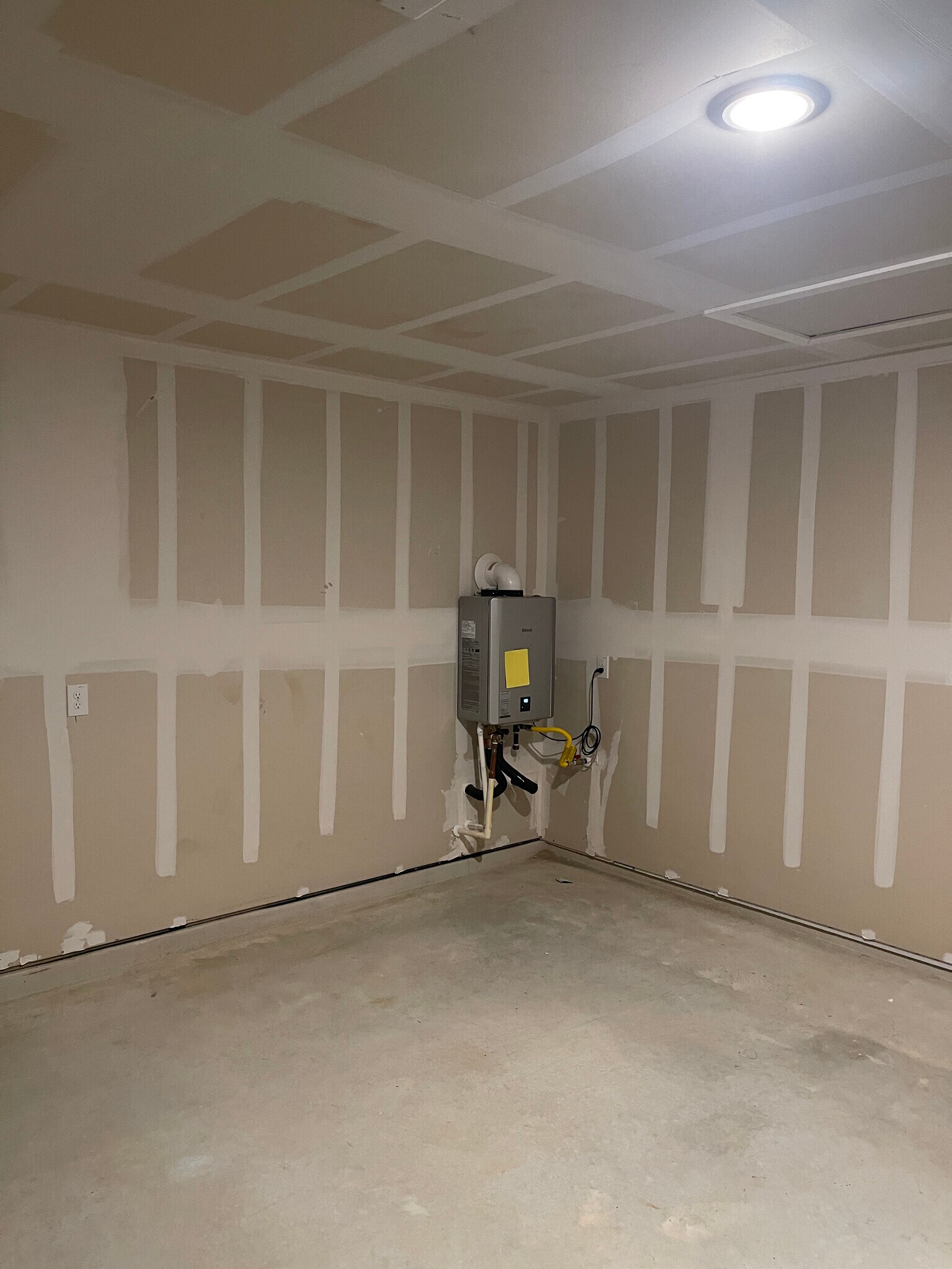 Garage - 2863 Red Diamond