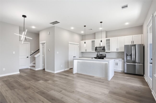 Building Photo - 6728 Parker Grv Ln