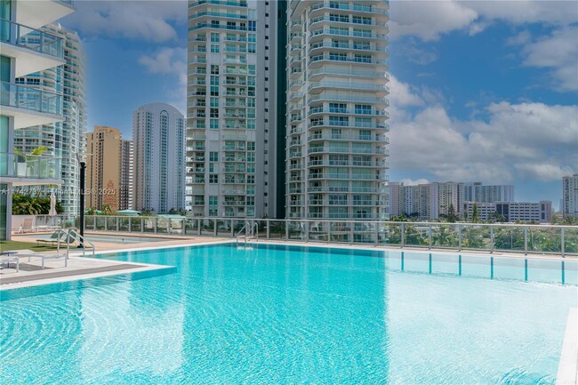 Building Photo - 300 Sunny Isles Blvd